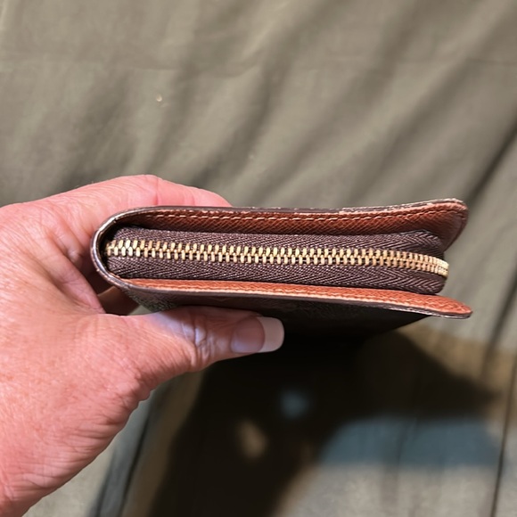 Louis Vuitton Zippy wallet Authentic - Picture 4 of 13